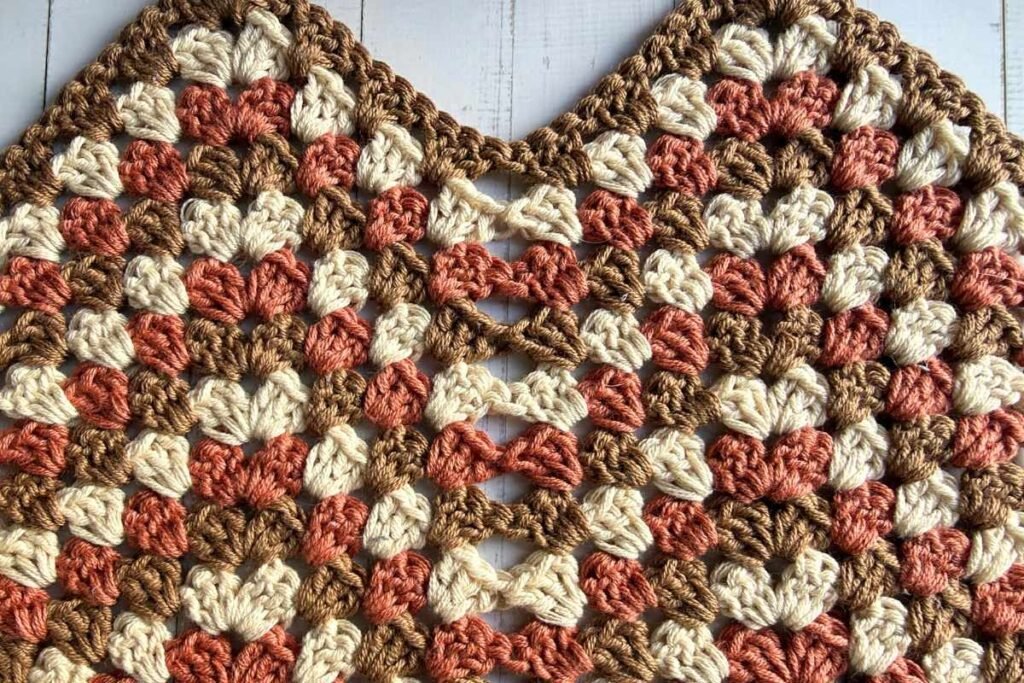 Swatch of the crochet granny ripple stitch