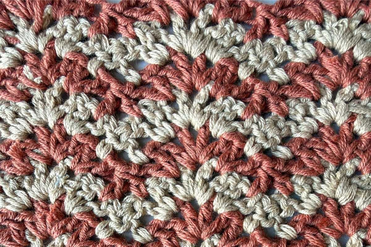 close up image of the crochet v stitch ripple