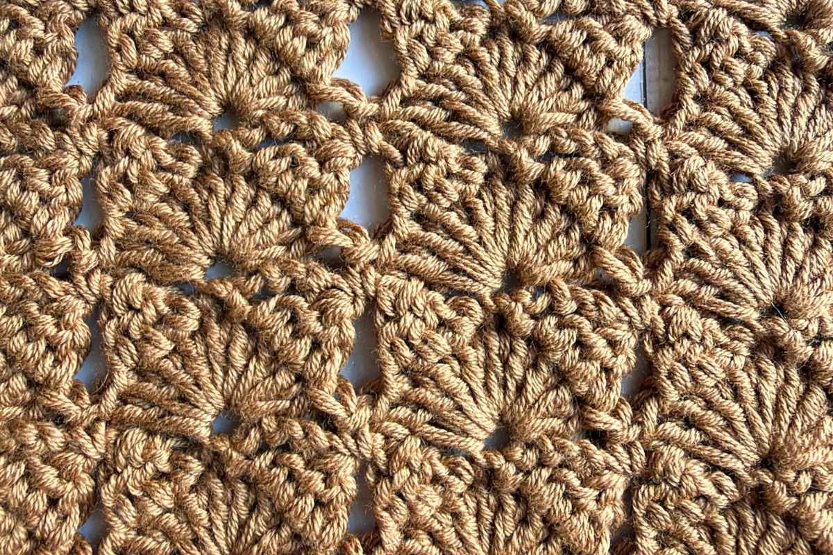 Swatch of the crochet boxed shell stitch