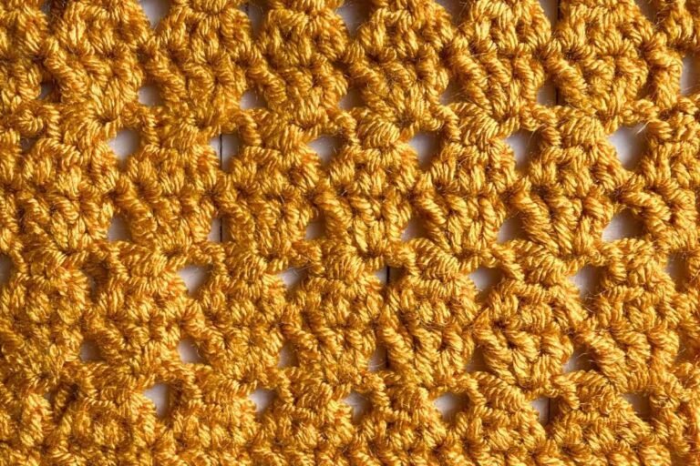 Swatch of the crochet interlocking cluster stitch