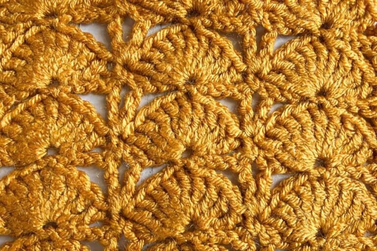 Swatch of the crochet peacock shell stitch